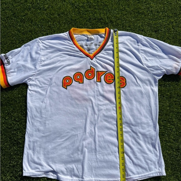 San Diego Padres Gwynn 19 T-shirt - this is a t-shirt not a jersey. Size XXL - Picture 4 of 5